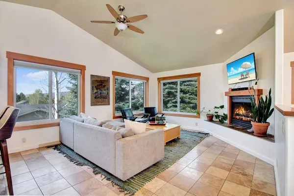 $750,000 | 150 Sunrise Ranch Road, Bellevue, ID 83313