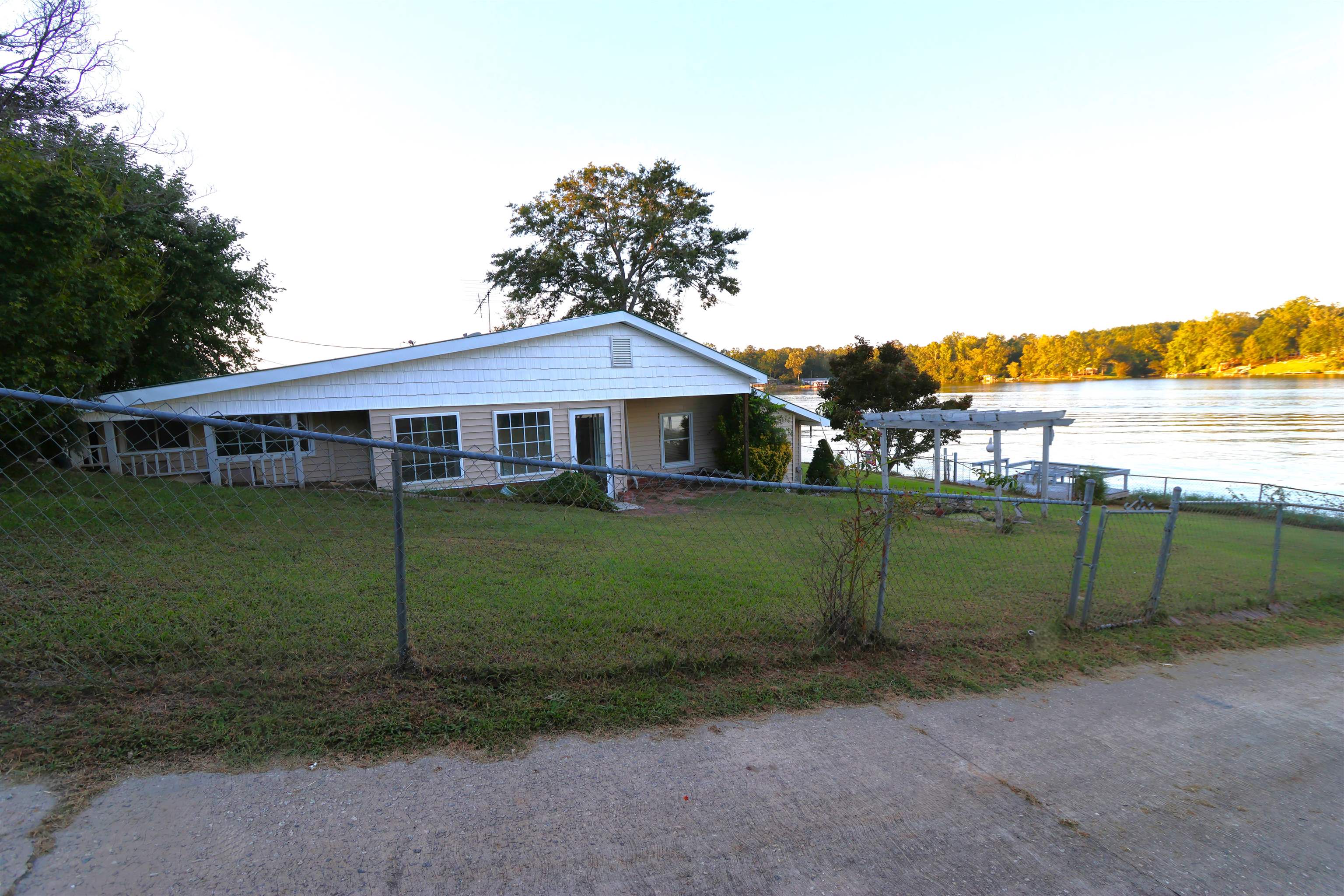 1010 Flymm Smith Road Waterloo, SC 29384 - Photo 4 of 50