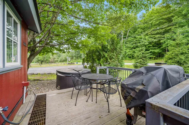 $990,000 | 3209 German Flats Road, Unit 1, Warren, VT 05674