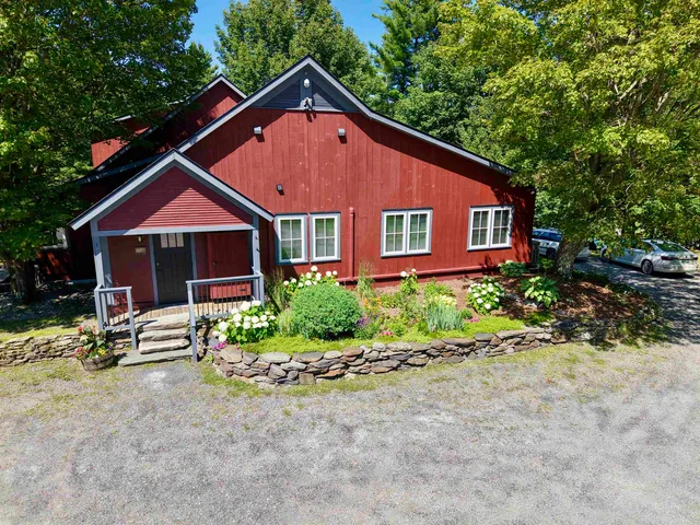 $990,000 | 3209 German Flats Road, Unit 1, Warren, VT 05674