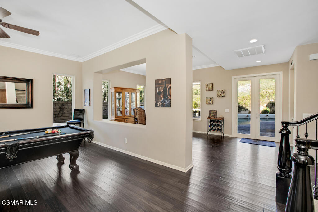 5447 Sunlight Street Simi Valley, CA 93063 - Photo 11 of 100 5447 Sunlight Street - HsHProd-44