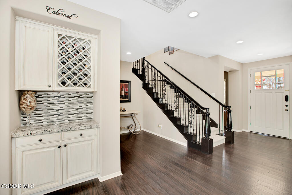 5447 Sunlight Street Simi Valley, CA 93063 - Photo 15 of 100 5447 Sunlight Street - HsHProd-51