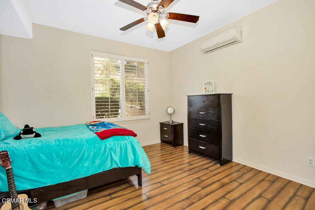 5447 Sunlight Street Simi Valley, CA 93063 - Photo 29 of 100 5447 Sunlight Street - HsHProd-34