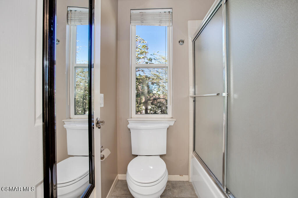 5447 Sunlight Street Simi Valley, CA 93063 - Photo 37 of 100 5447 Sunlight Street - HsHProd-4
