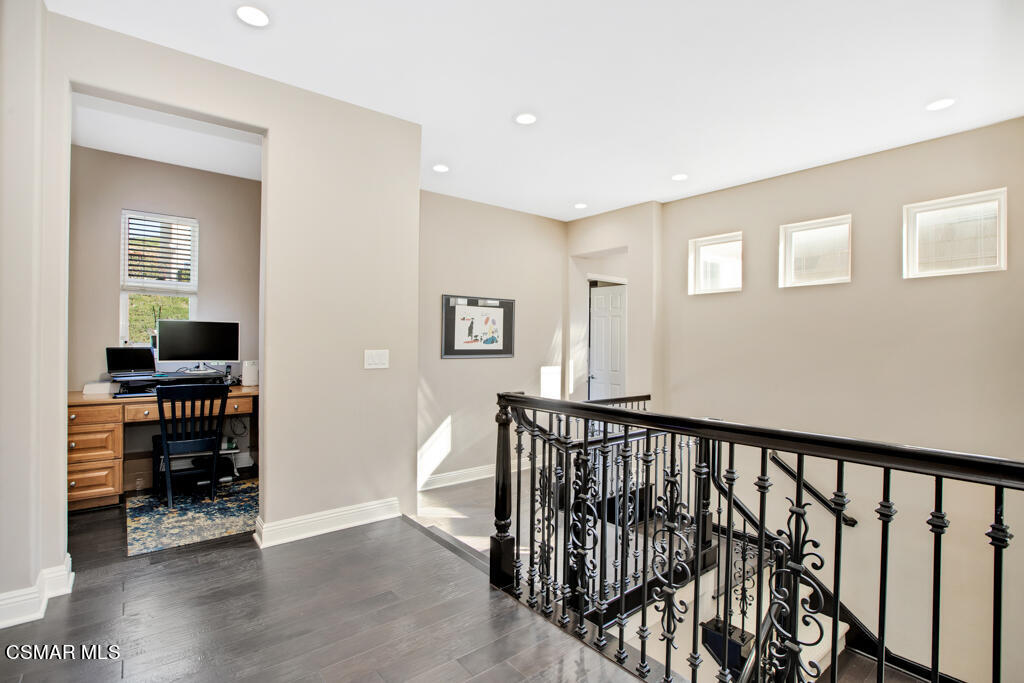5447 Sunlight Street Simi Valley, CA 93063 - Photo 45 of 100 5447 Sunlight Street - HsHProd-14