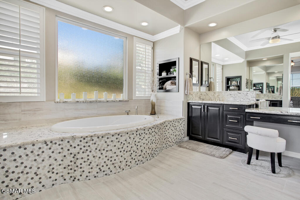 5447 Sunlight Street Simi Valley, CA 93063 - Photo 53 of 100 5447 Sunlight Street - HsHProd-23
