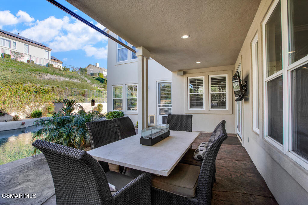 5447 Sunlight Street Simi Valley, CA 93063 - Photo 70 of 100 5447 Sunlight Street - HsHProd-77