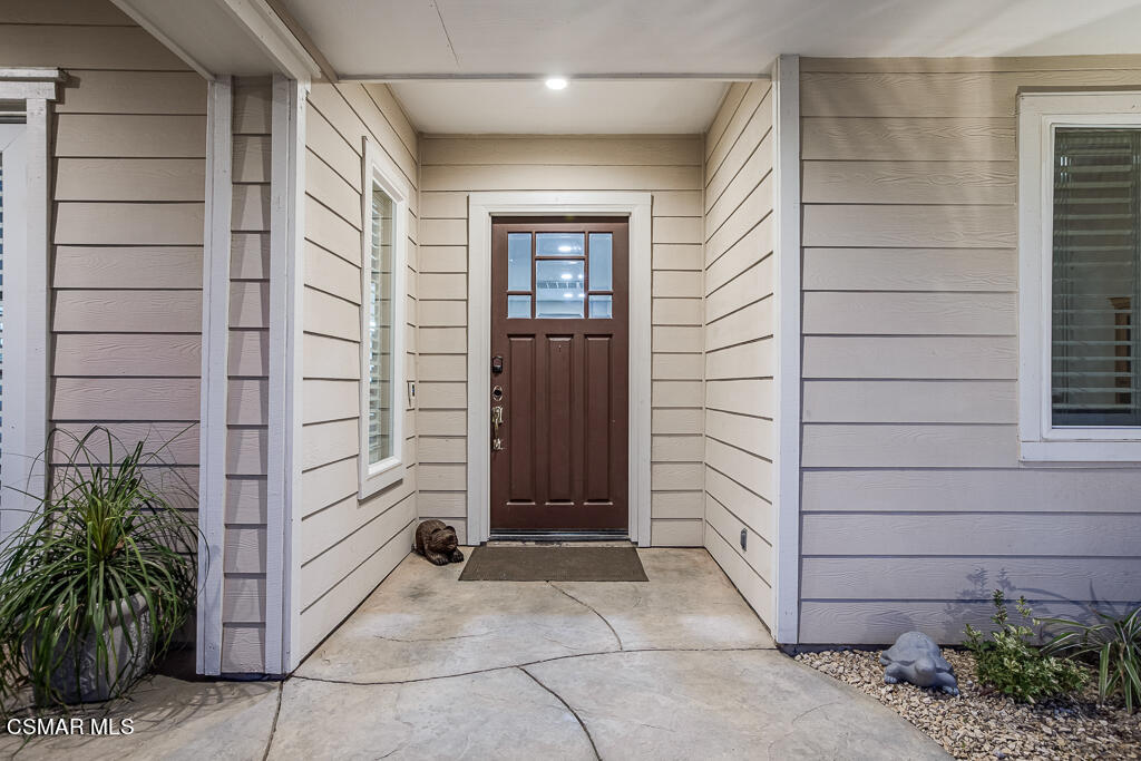 5447 Sunlight Street Simi Valley, CA 93063 - Photo 7 of 100 5447 Sunlight Street - HsHProd-97
