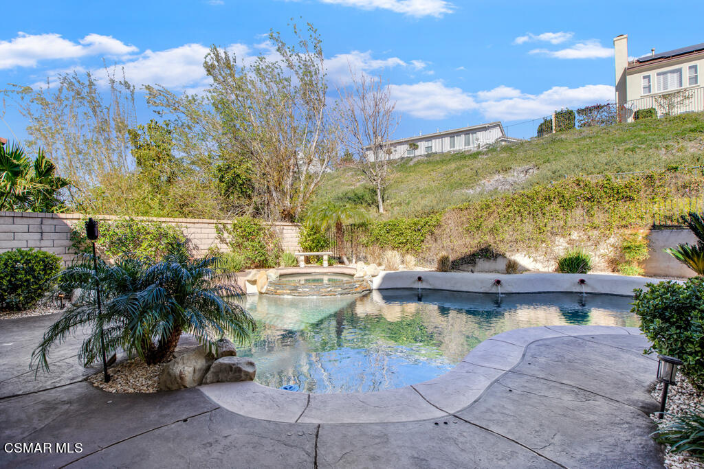 5447 Sunlight Street Simi Valley, CA 93063 - Photo 71 of 100 5447 Sunlight Street - HsHProd-78