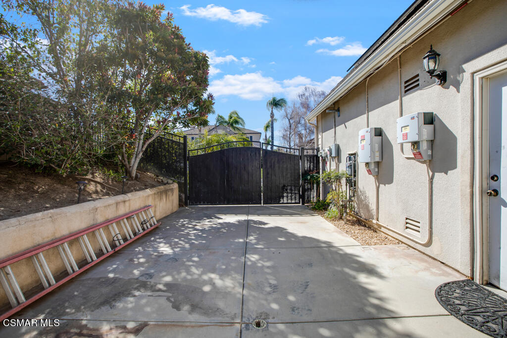 5447 Sunlight Street Simi Valley, CA 93063 - Photo 82 of 100 5447 Sunlight Street - HsHProd-83