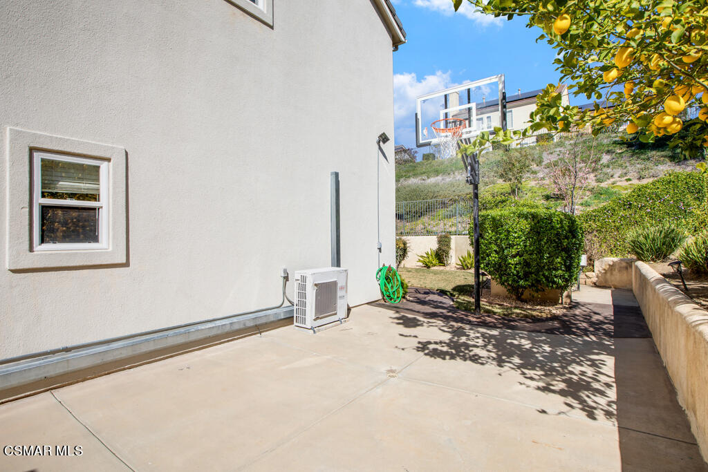 5447 Sunlight Street Simi Valley, CA 93063 - Photo 84 of 100 5447 Sunlight Street - HsHProd-85