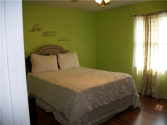 283 John Sugg Road Fayetteville, TN 37334 - Photo 13 of 16 Master bedroom