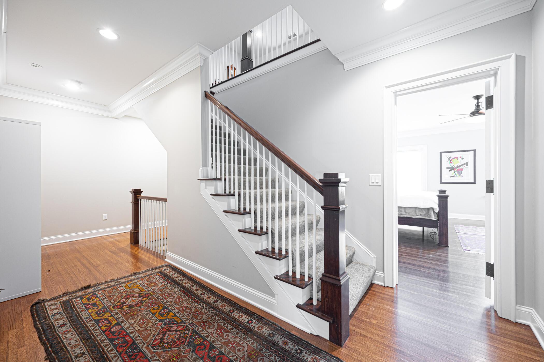 1558 Roxbury Road Columbus, OH 43212 - Photo 21 of 66 Staircase