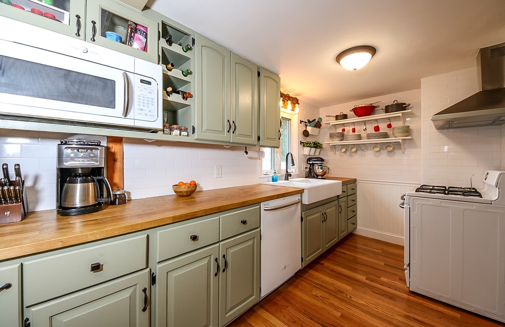 19 Grassmere Road Boston, MA 02136 - Photo 1 of 26 Gallery Image 1