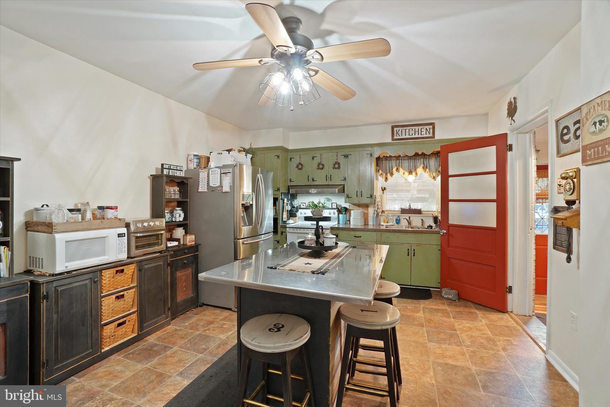 107 South East Street Spring Grove, PA 17362 - Photo 11 of 31 Gallery Image 11