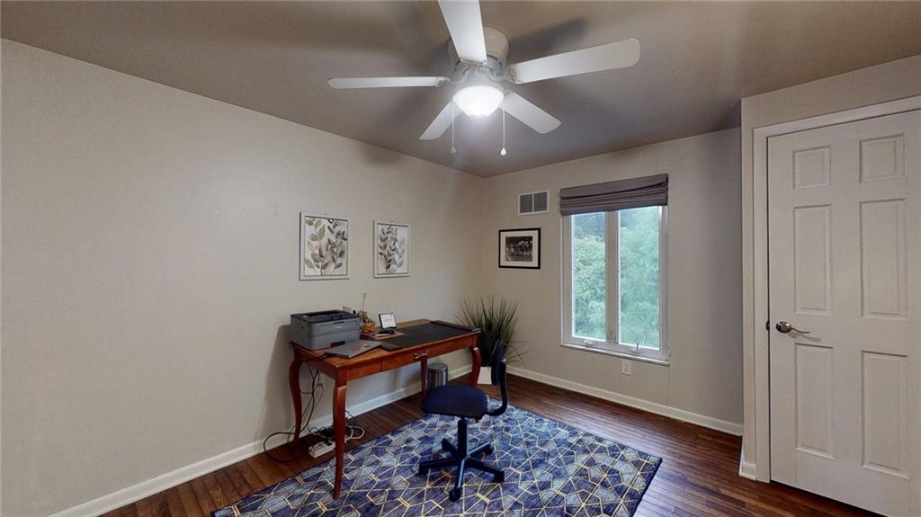 5 Foster Square Pittsburgh, PA 15212 - Photo 15 of 25 a room with furniture and window