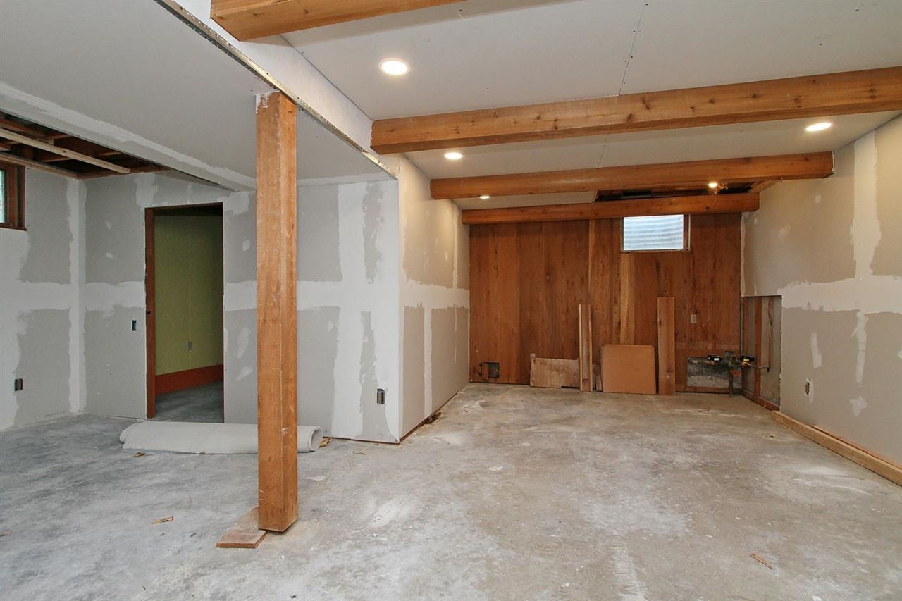 2006 Glendale Road Iowa City, IA 52245 - Photo 30 of 35 Gallery Image 30