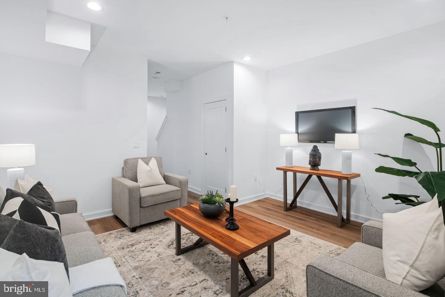 2241 Hope Street Philadelphia, PA 19133 - Photo 17 of 31