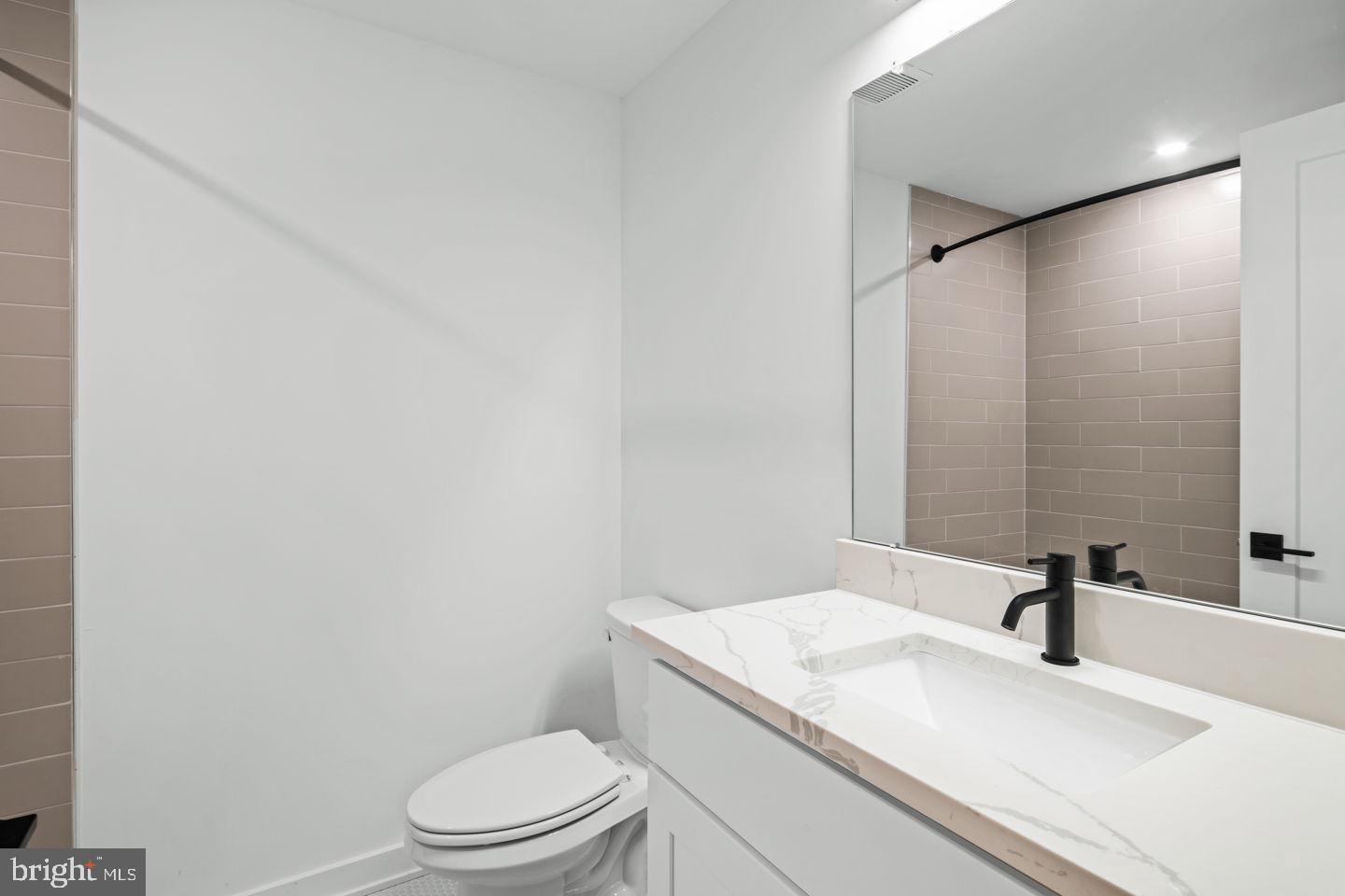 2241 Hope Street Philadelphia, PA 19133 - Photo 18 of 31