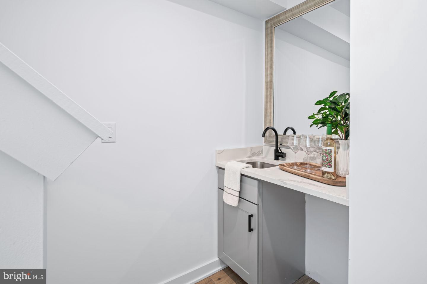 2241 Hope Street Philadelphia, PA 19133 - Photo 27 of 31