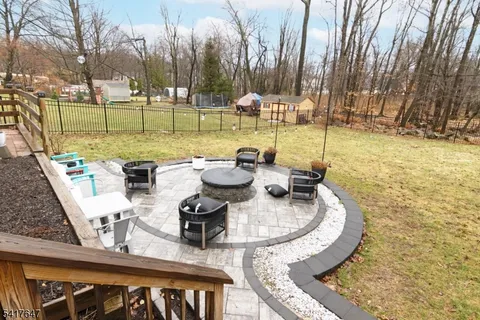 $779,000 | 9 Apache Trail, Rockaway, NJ 07866