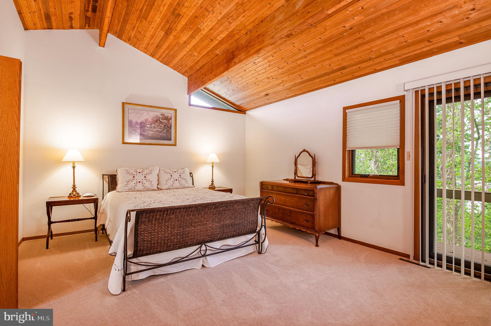 40 Golfview Lane Reading, PA 19606 - Photo 23 of 48 a bedroom with a bed and a window