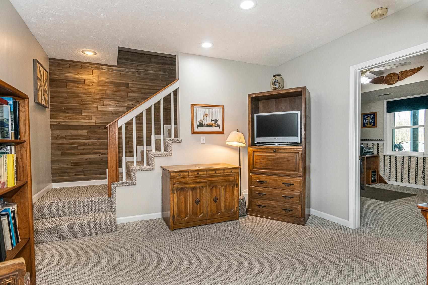 1305 Marigold Road Bloomington, IN 47401 - Photo 22 of 35 Gallery Image 22