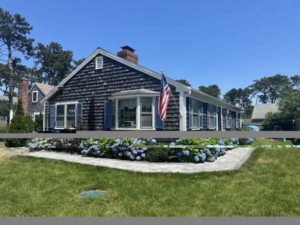 $650,000 | 10 Holiday Lane, Dennis, MA 02639