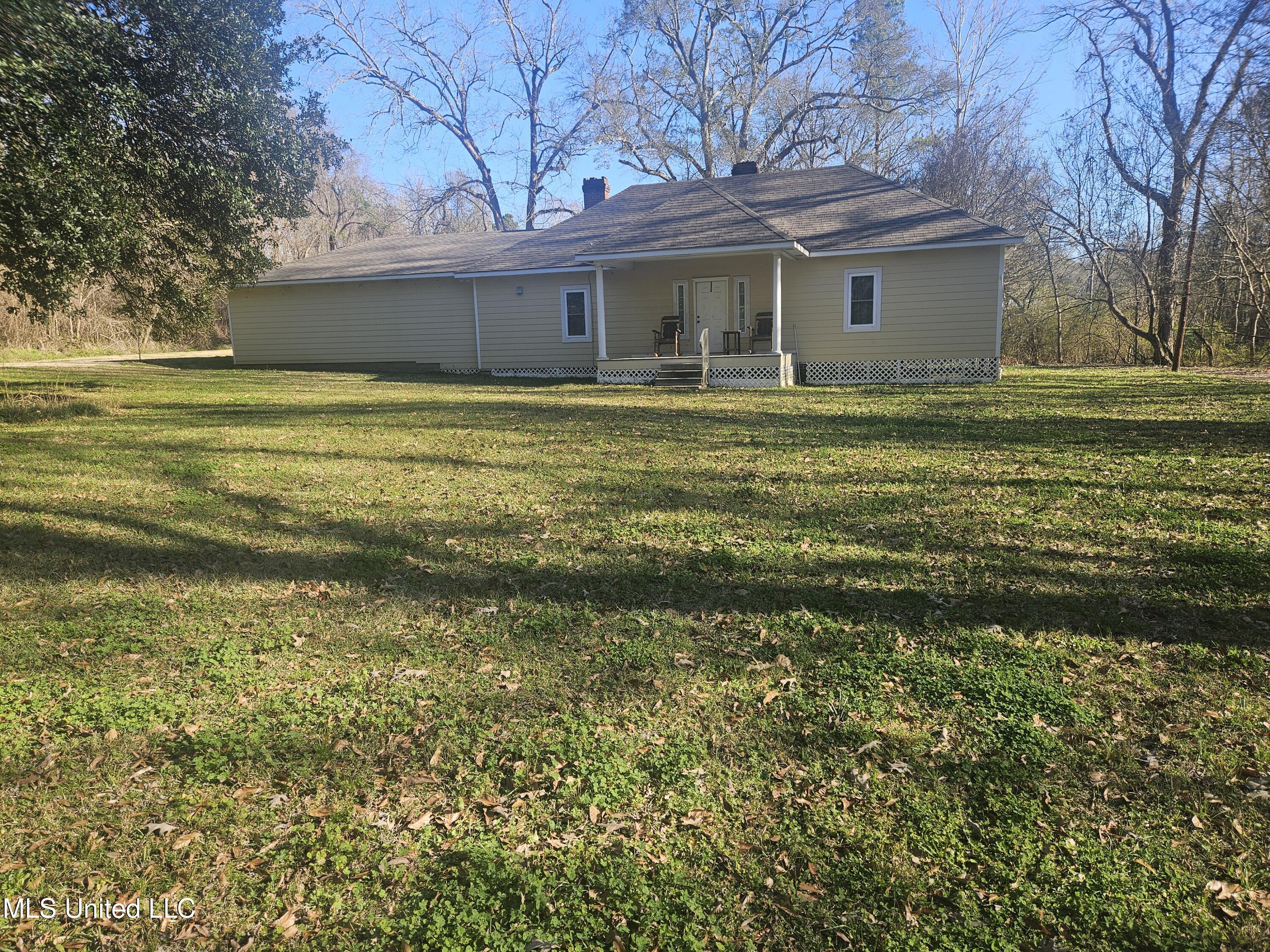 465 State Park Road Natchez, MS 39120 - Photo 1 of 14 20260116_094955