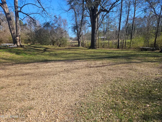 $189,000 | 465 State Park Road, Natchez, MS 39120
