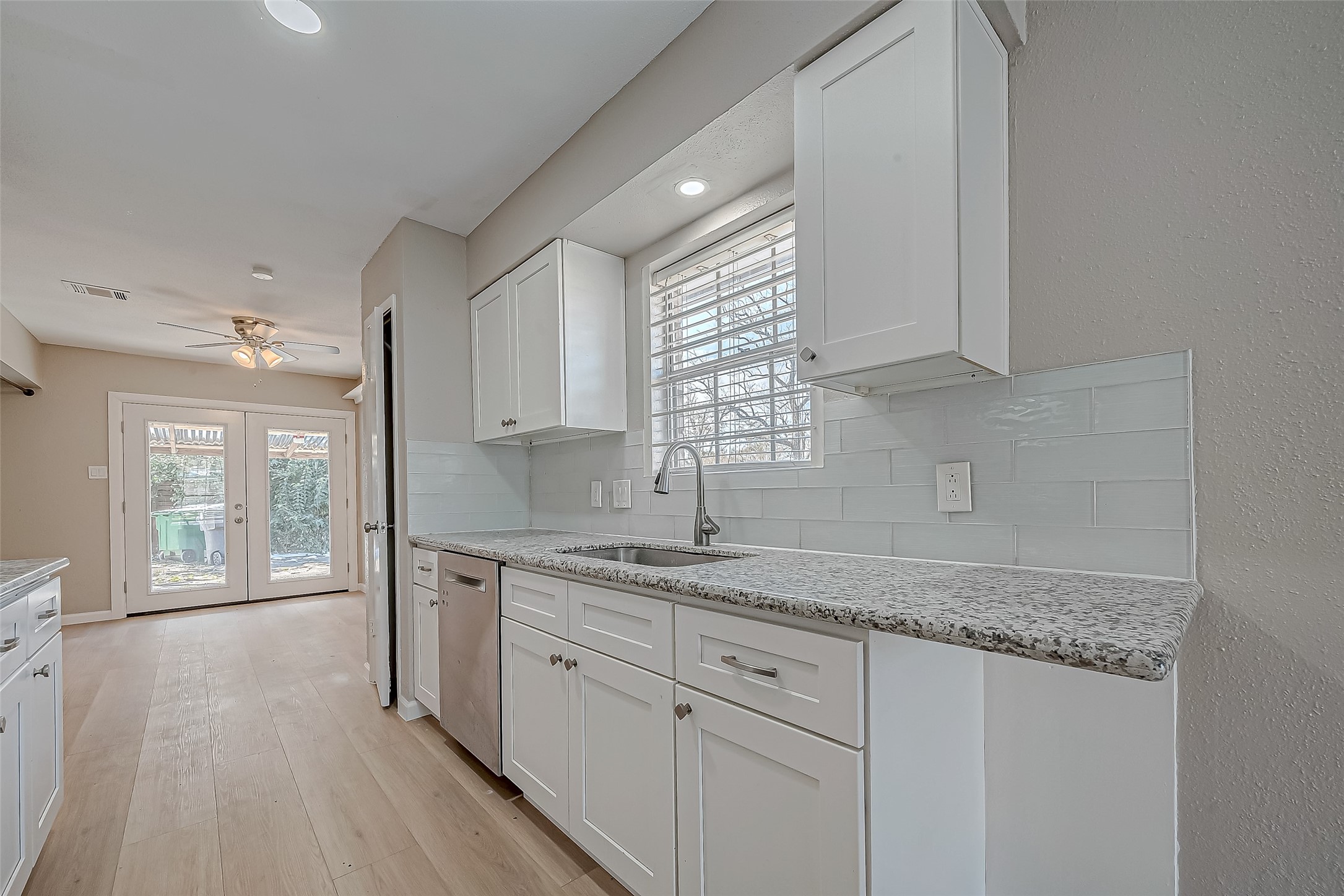 7315 Housman Houston, TX 77055 - Photo 9 of 49