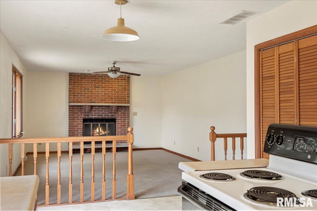 86 Wisteria Drive Springfield, IL 62711 - Photo 14 of 32