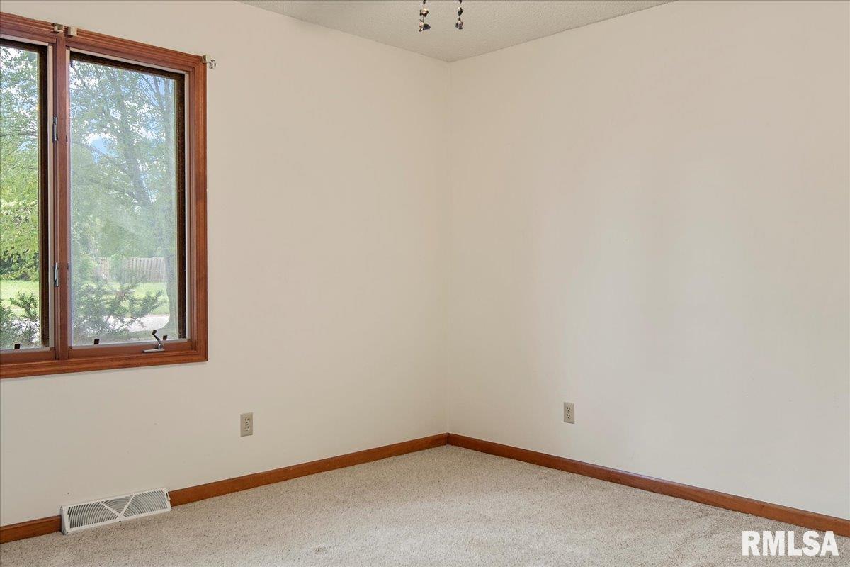 86 Wisteria Drive Springfield, IL 62711 - Photo 24 of 32