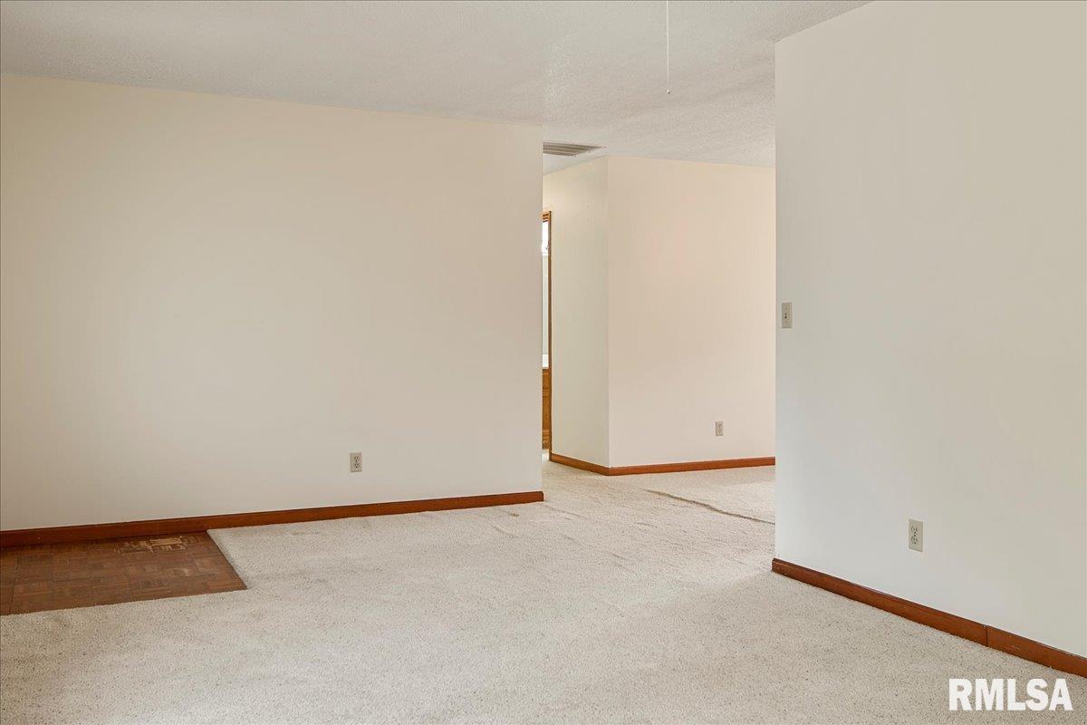 86 Wisteria Drive Springfield, IL 62711 - Photo 6 of 32