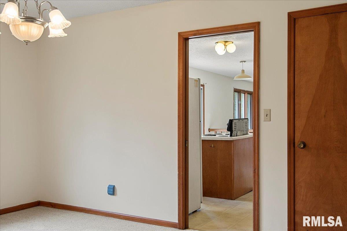 86 Wisteria Drive Springfield, IL 62711 - Photo 8 of 32