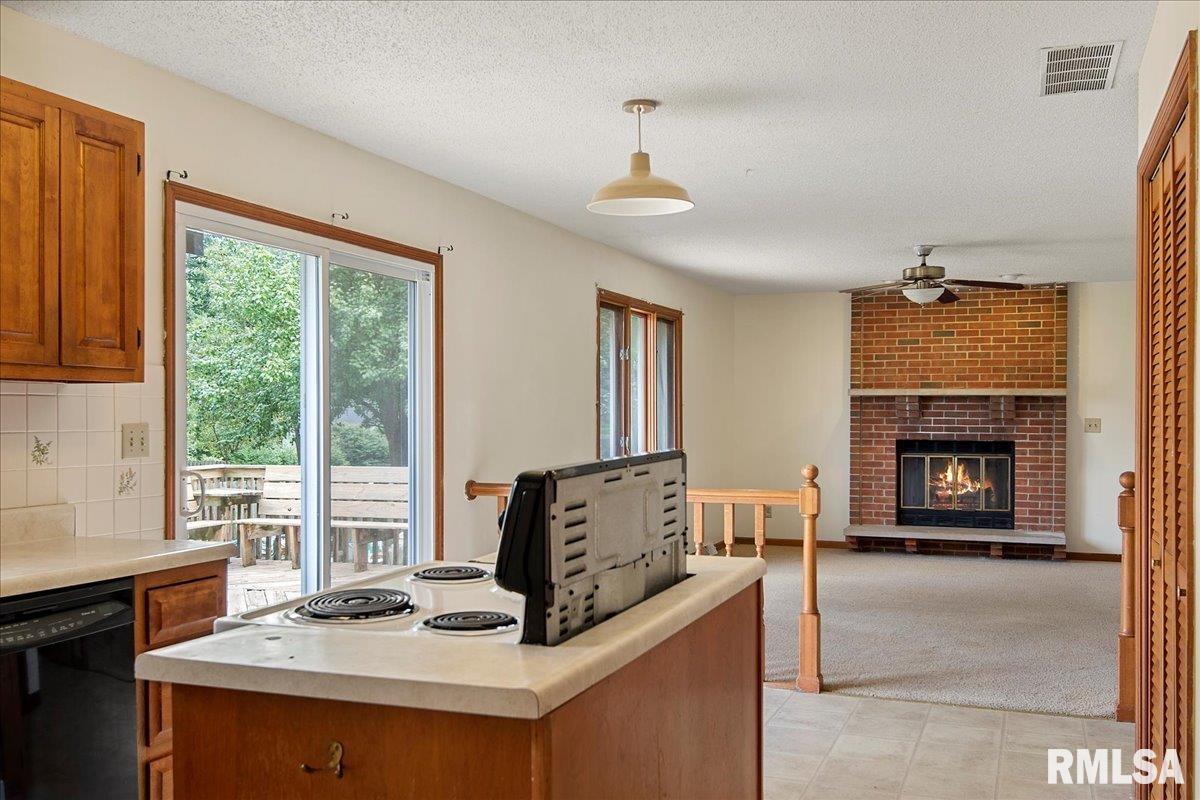 86 Wisteria Drive Springfield, IL 62711 - Photo 10 of 32