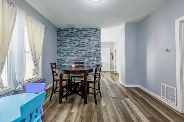 $149,900 | 82 Isa Avenue, Chicago Heights, IL 60411