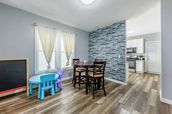 $149,900 | 82 Isa Avenue, Chicago Heights, IL 60411