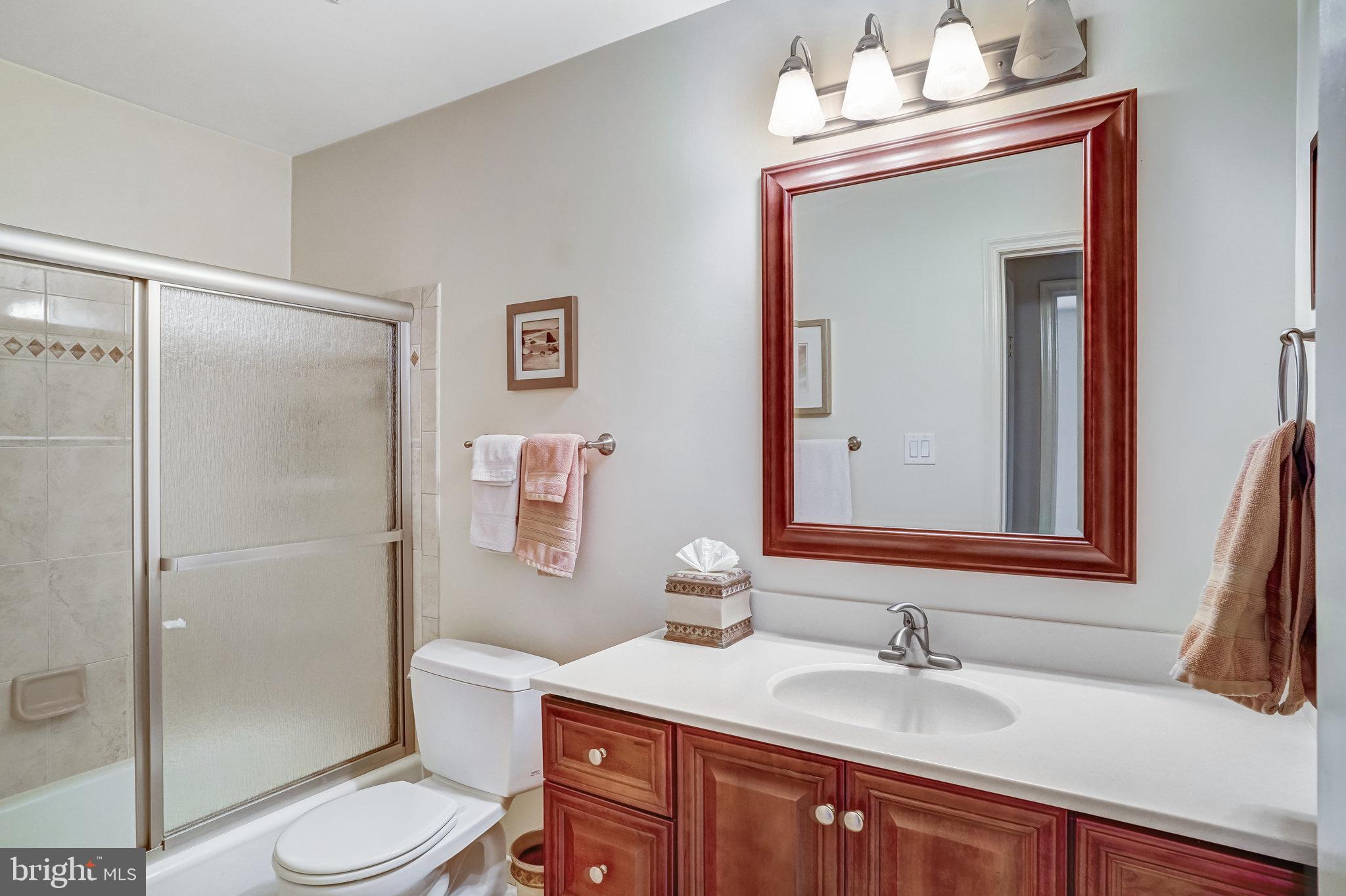 10708 Midsummer Drive Reston, VA 20191 - Photo 23 of 41 Upper level full bathroom w/bath/tub combo