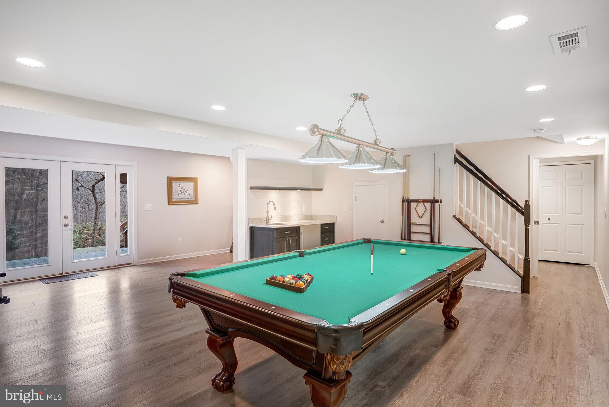 10708 Midsummer Drive Reston, VA 20191 - Photo 27 of 41 Pool table conveys!