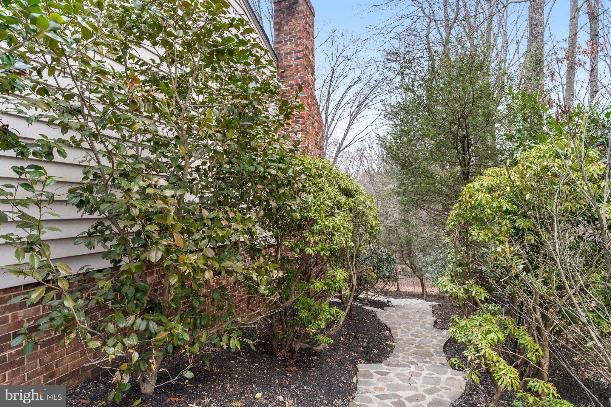 10708 Midsummer Drive Reston, VA 20191 - Photo 32 of 41 Beautiful landscaped pathway