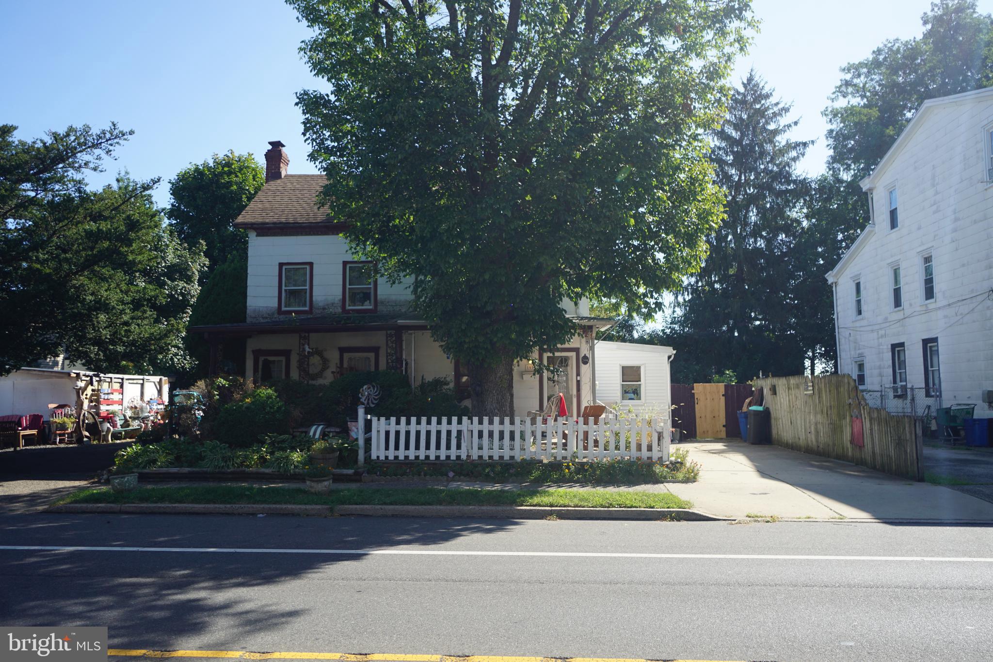 1939 Welsh Road Philadelphia, PA 19115 - Photo 2 of 35 Gallery Image 2