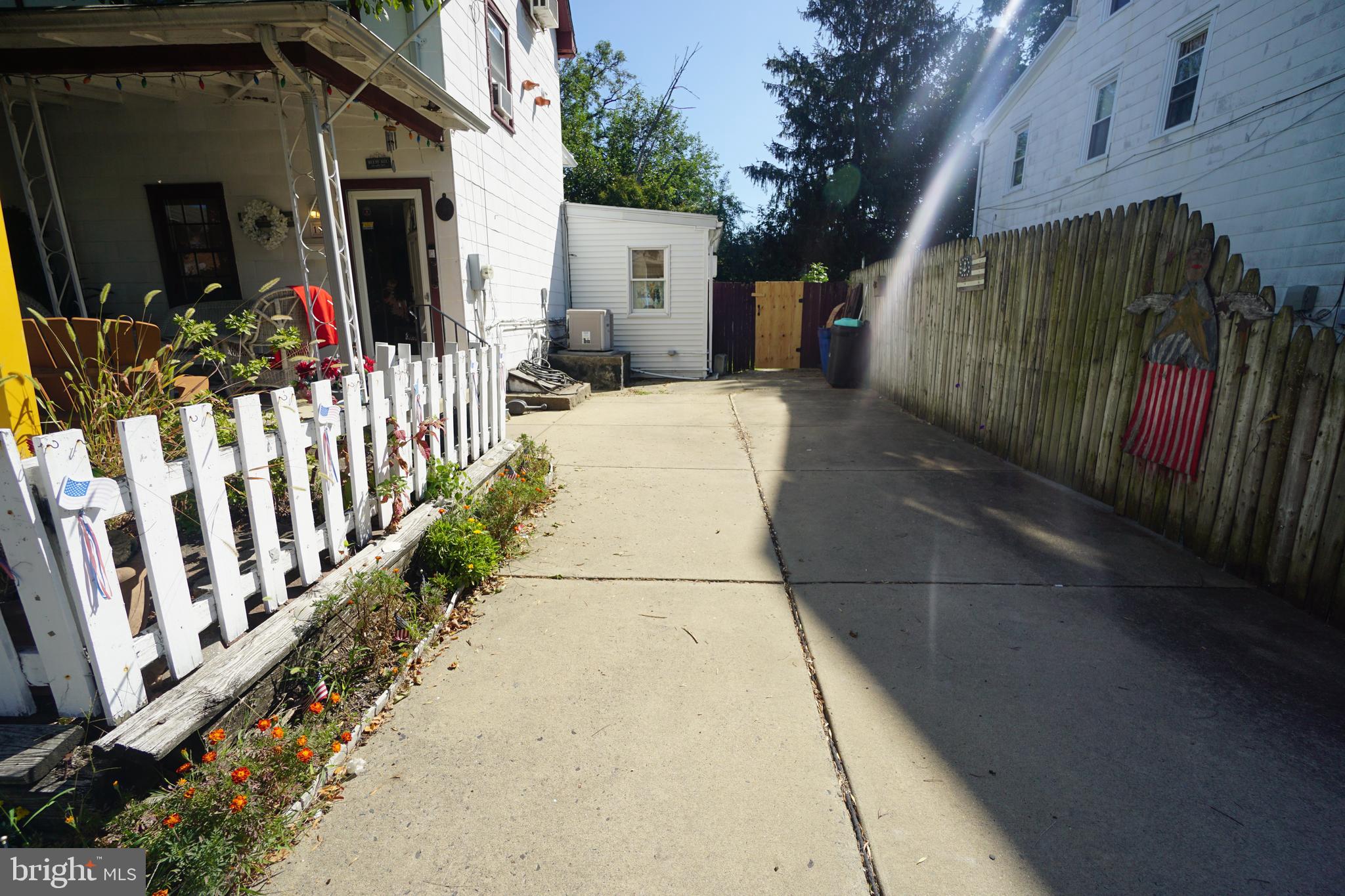 1939 Welsh Road Philadelphia, PA 19115 - Photo 3 of 35 Gallery Image 3