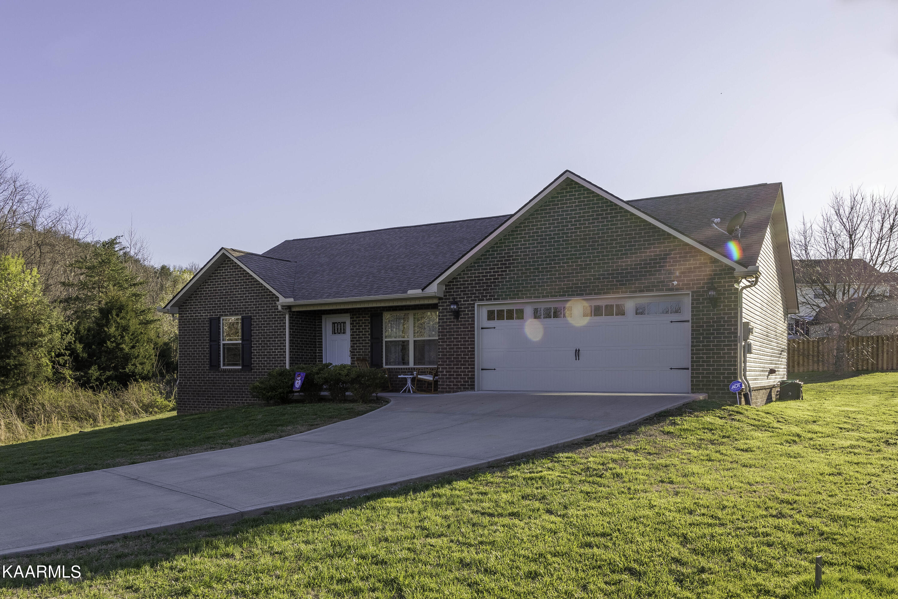 6642 Ruby June Lane Corryton, TN 37721 - Photo 2 of 23 Garage & extra parking