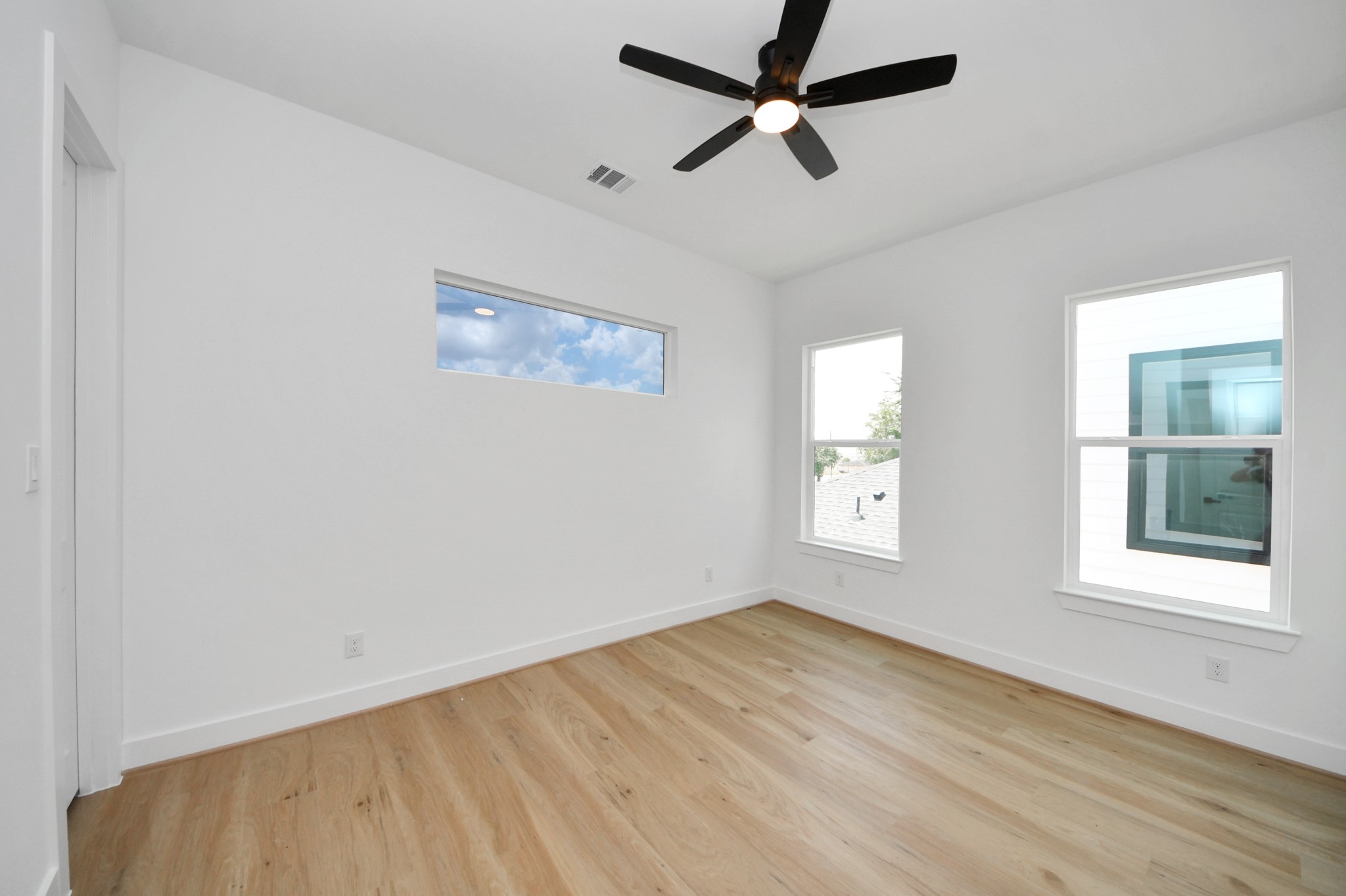 7117 Eastwood Street Houston, TX 77021 - Photo 25 of 35
