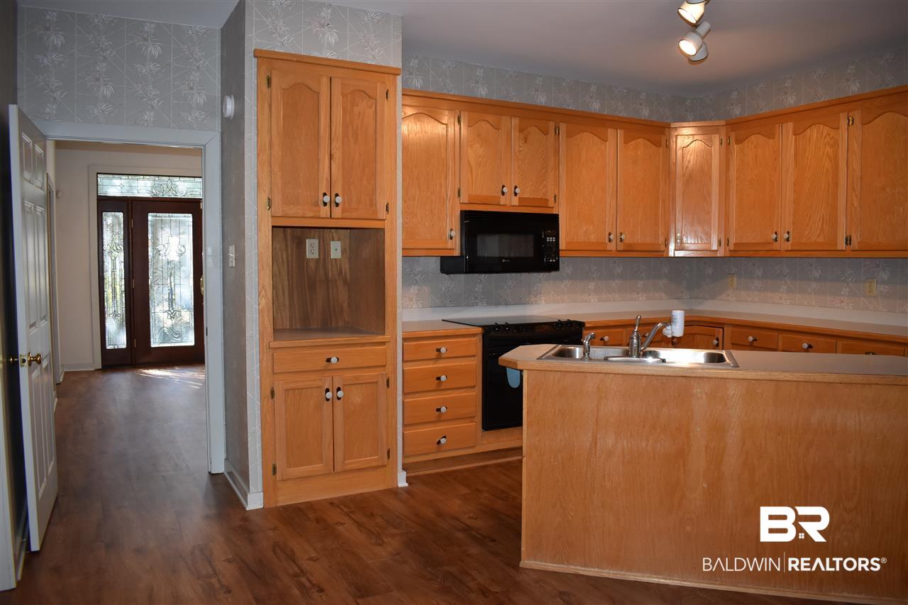 578 Ridgewood Drive Daphne, AL 36526 - Photo 4 of 33