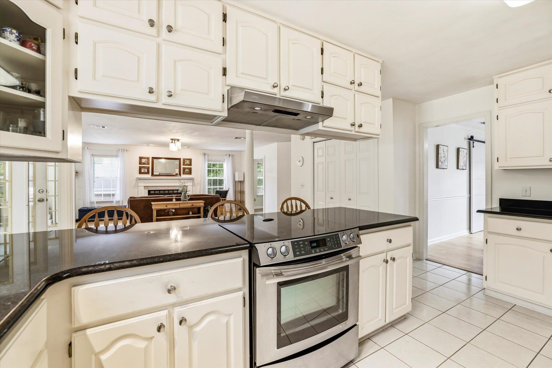 916 Hill Roost Road Tallahassee, FL 32312 - Photo 10 of 30