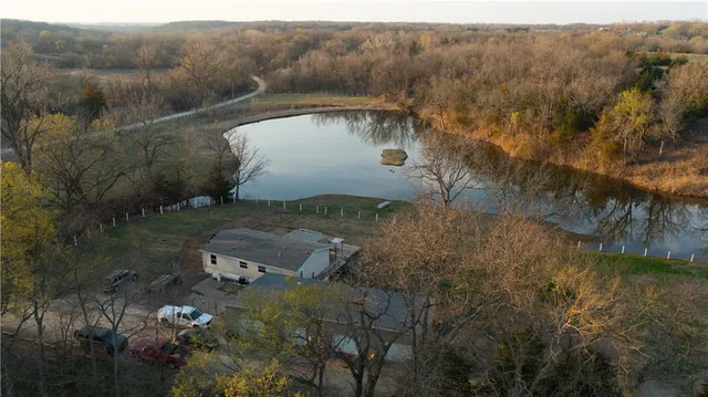 $425,000 | 5783 Union Road, McLouth, KS 66054