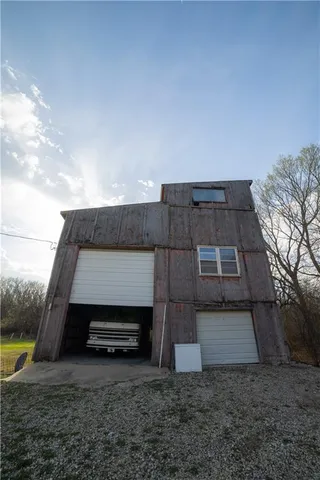 $425,000 | 5783 Union Road, McLouth, KS 66054