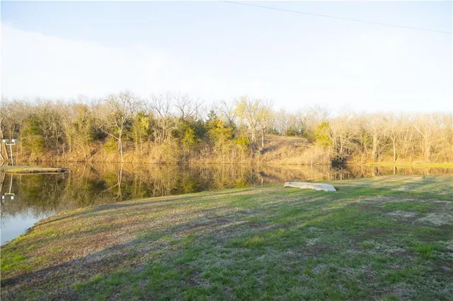 $425,000 | 5783 Union Road, McLouth, KS 66054